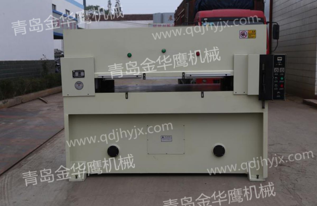 Máy cắt dập thủy lực bốn trụ